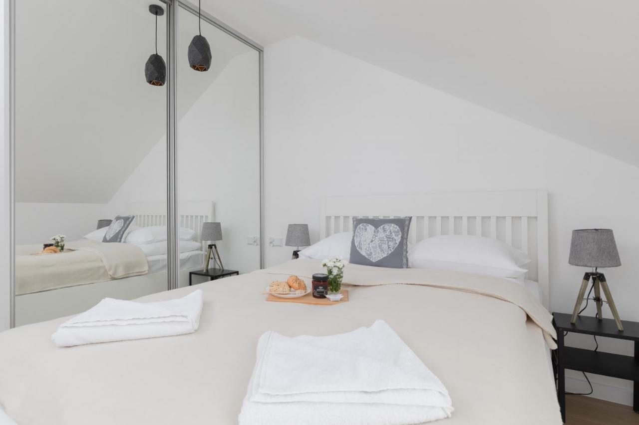 Posesja Kapitanska Przy Plazy Apartments Grzybowo By Noclegi Renters Dış mekan fotoğraf